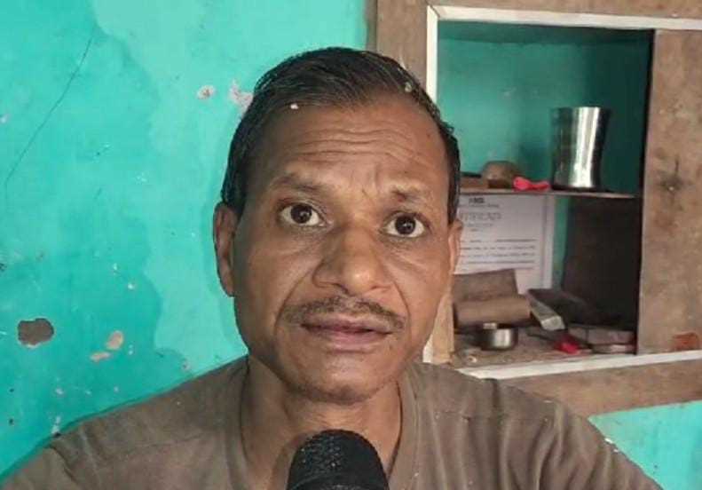 वाराणसी के लकड़ी खिलौना उद्योग व्यापारियों की पीएम मोदी से मांग, लकड़ियां सस्ती हों